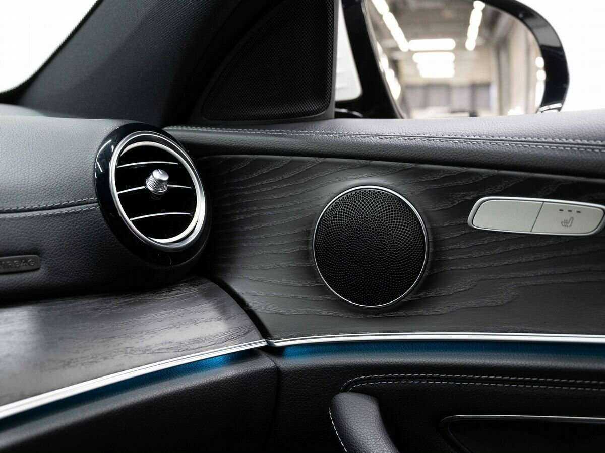 Mercedes-Benz E-Класс 2018 года с пробегом. Фото: #19