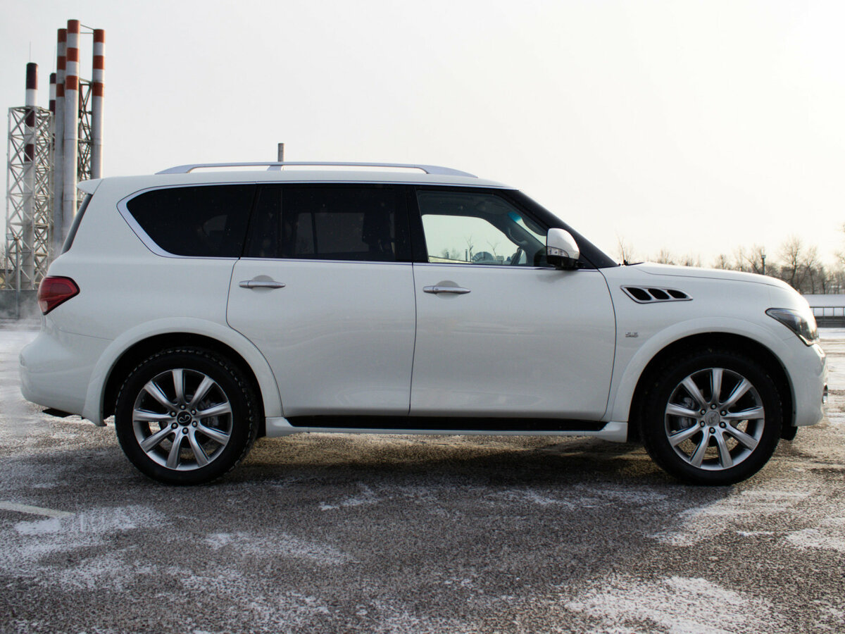 Infiniti QX80 2014 года с пробегом. Фото: #3