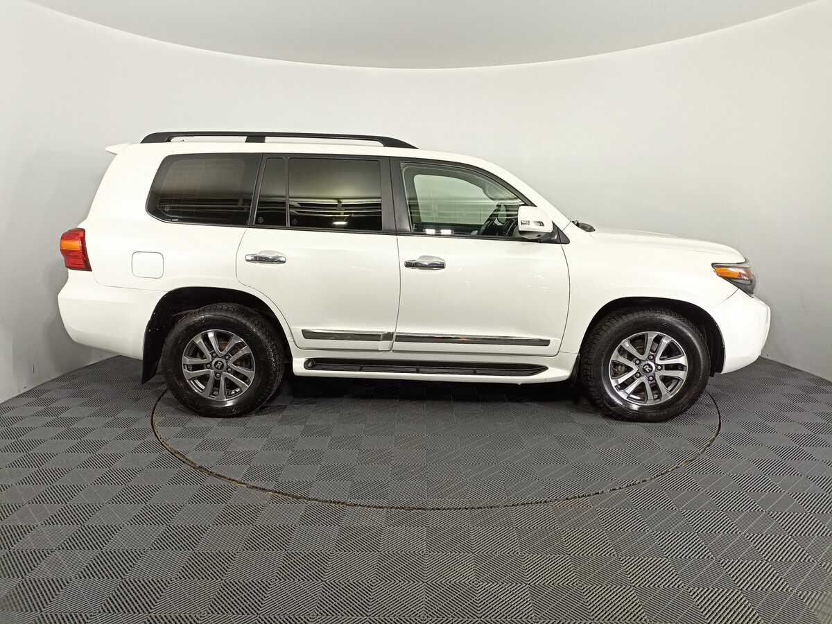 Toyota Land Cruiser 2015 года с пробегом. Фото: #3