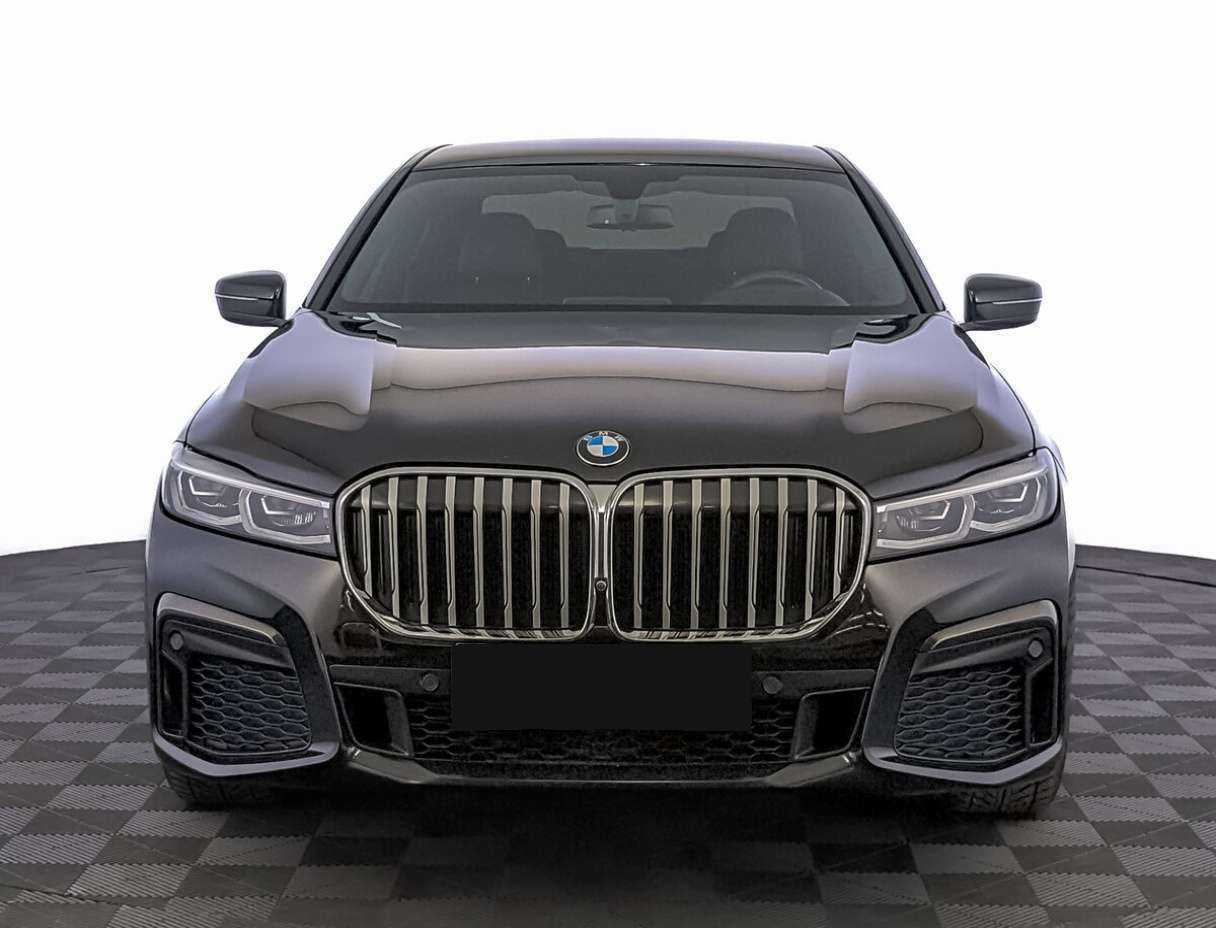 BMW 7 серии 2020 года с пробегом. Фото: #1