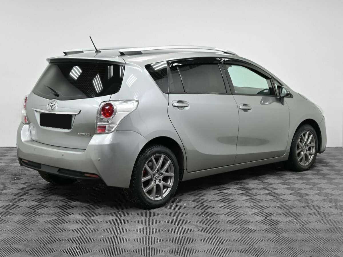 Toyota Verso 2013 года с пробегом. Фото: #1