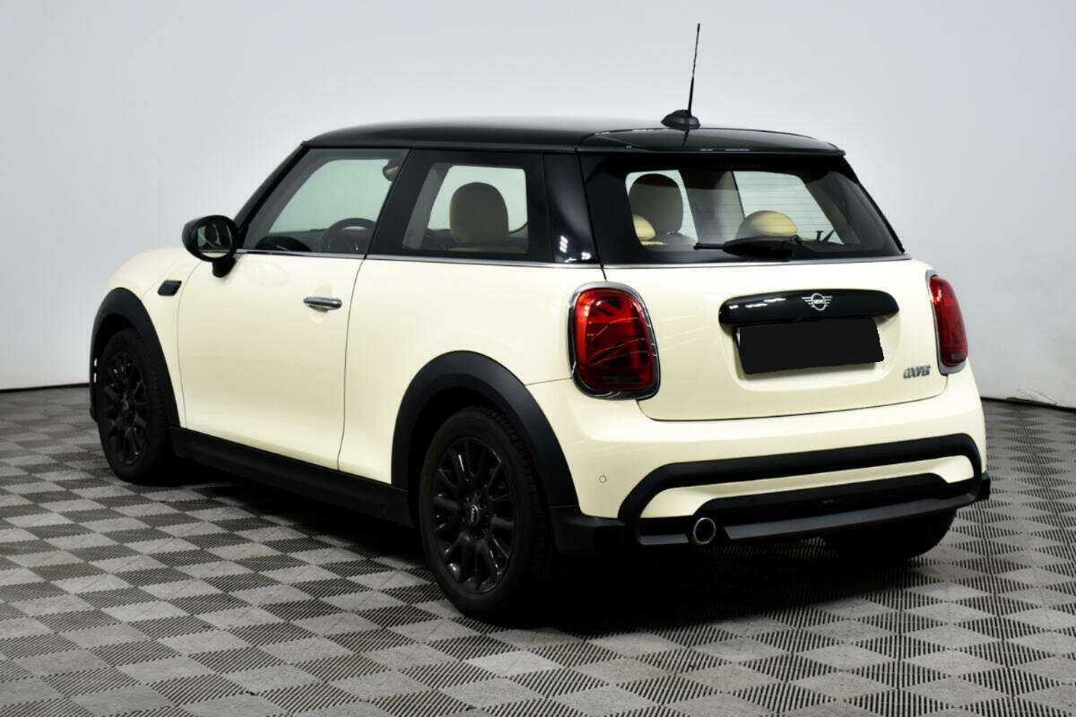 Mini Hatch 2021 года с пробегом. Фото: #6