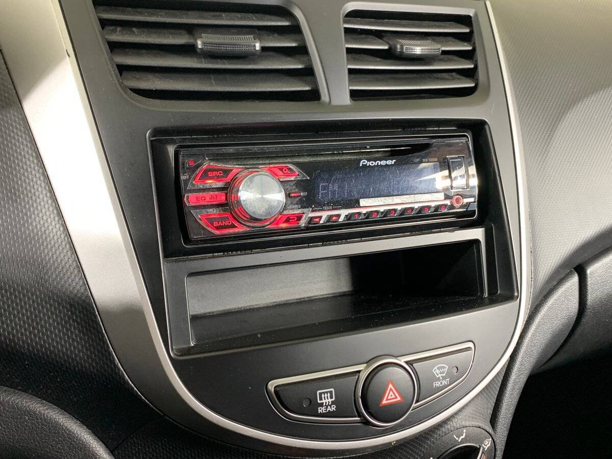 Hyundai Solaris 2012 года с пробегом. Фото: #14