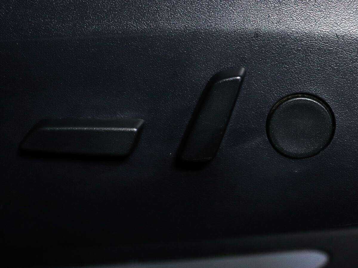 Tesla Model S 2021 года с пробегом. Фото: #28