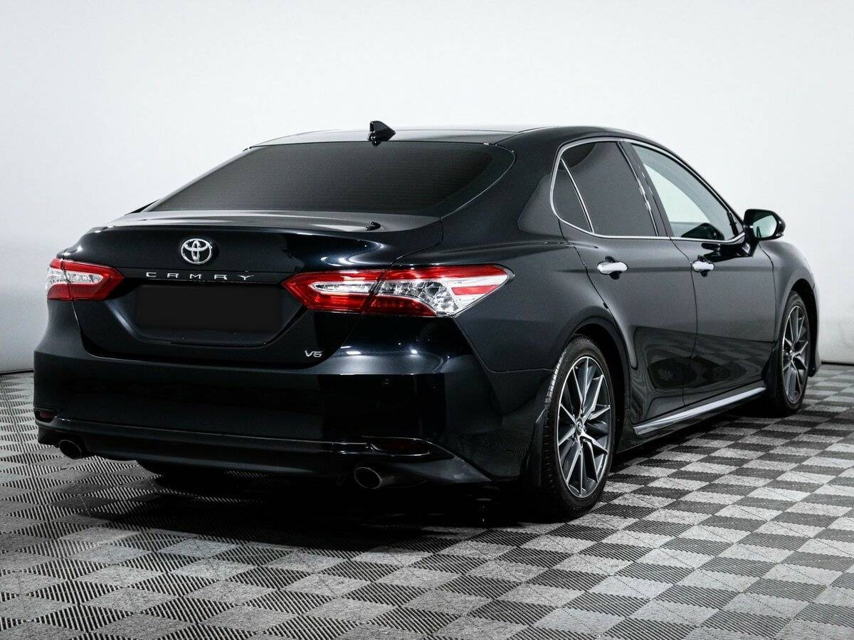 Toyota Camry 2023 года с пробегом. Фото: #4