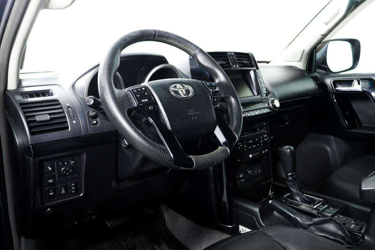 Toyota Land Cruiser Prado 2012 года с пробегом. Фото: #10