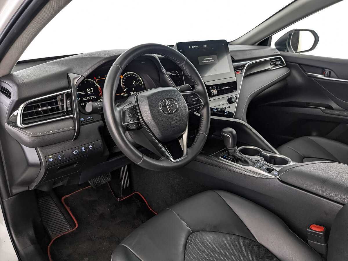 Toyota Camry 2023 года с пробегом. Фото: #10