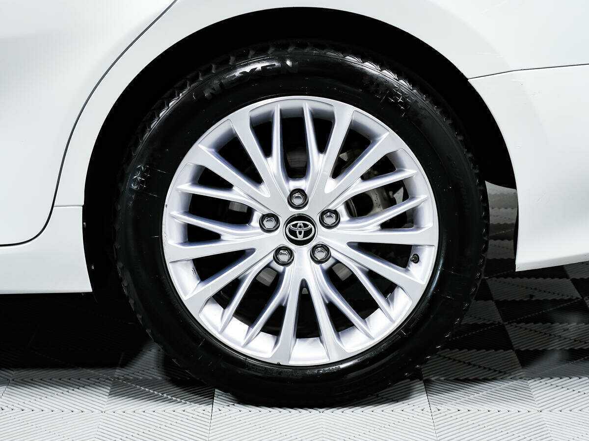 Toyota Camry 2019 года с пробегом. Фото: #11