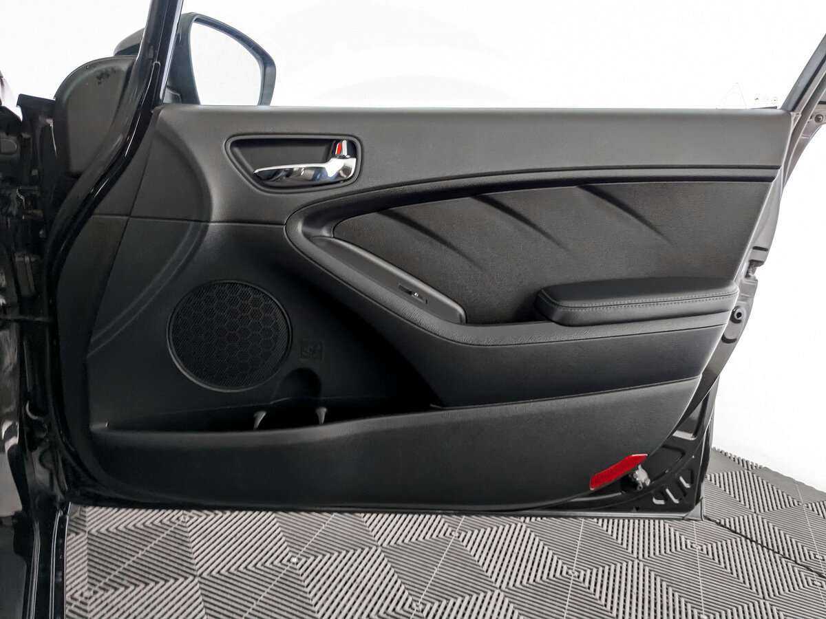 Kia Cerato 2015 года с пробегом. Фото: #19