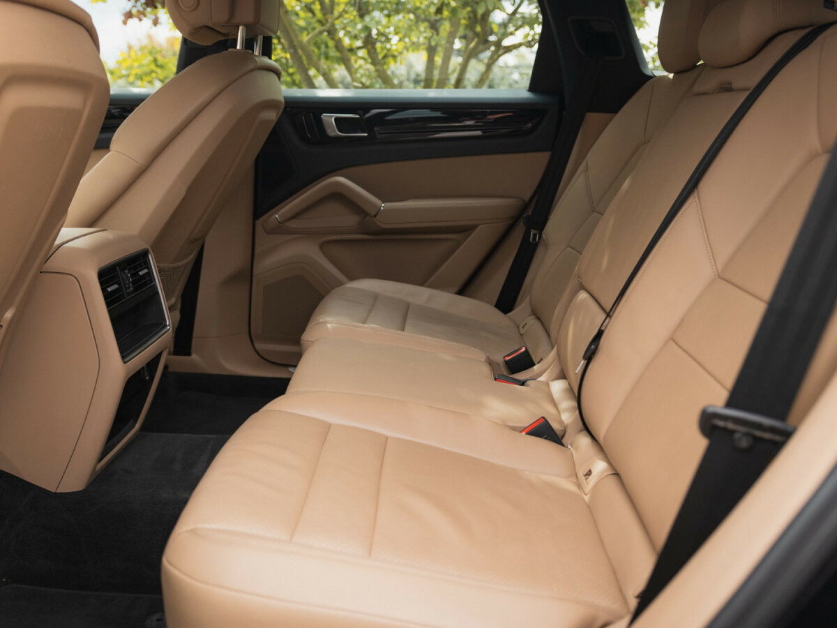 Porsche Cayenne 2018 года с пробегом. Фото: #16