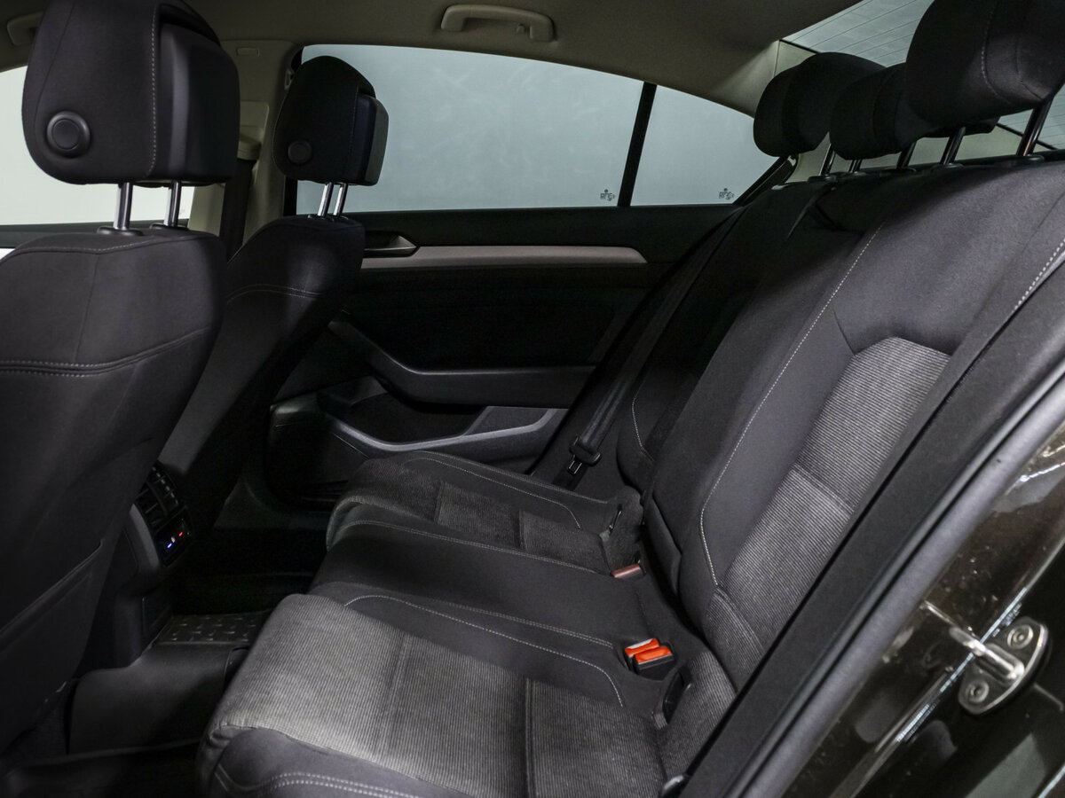 Volkswagen Passat 2017 года с пробегом. Фото: #10