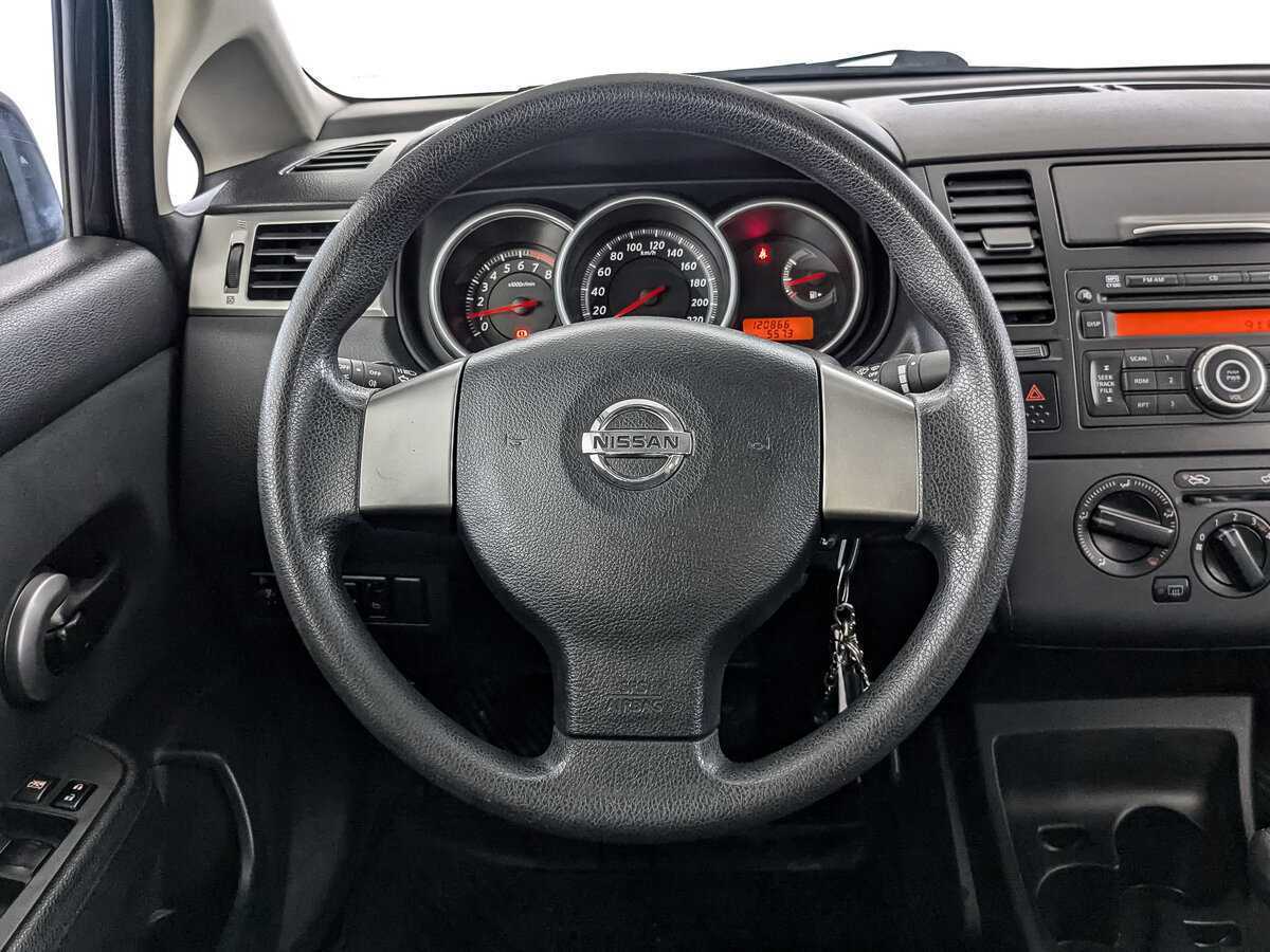 Nissan Tiida 2011 года с пробегом. Фото: #17