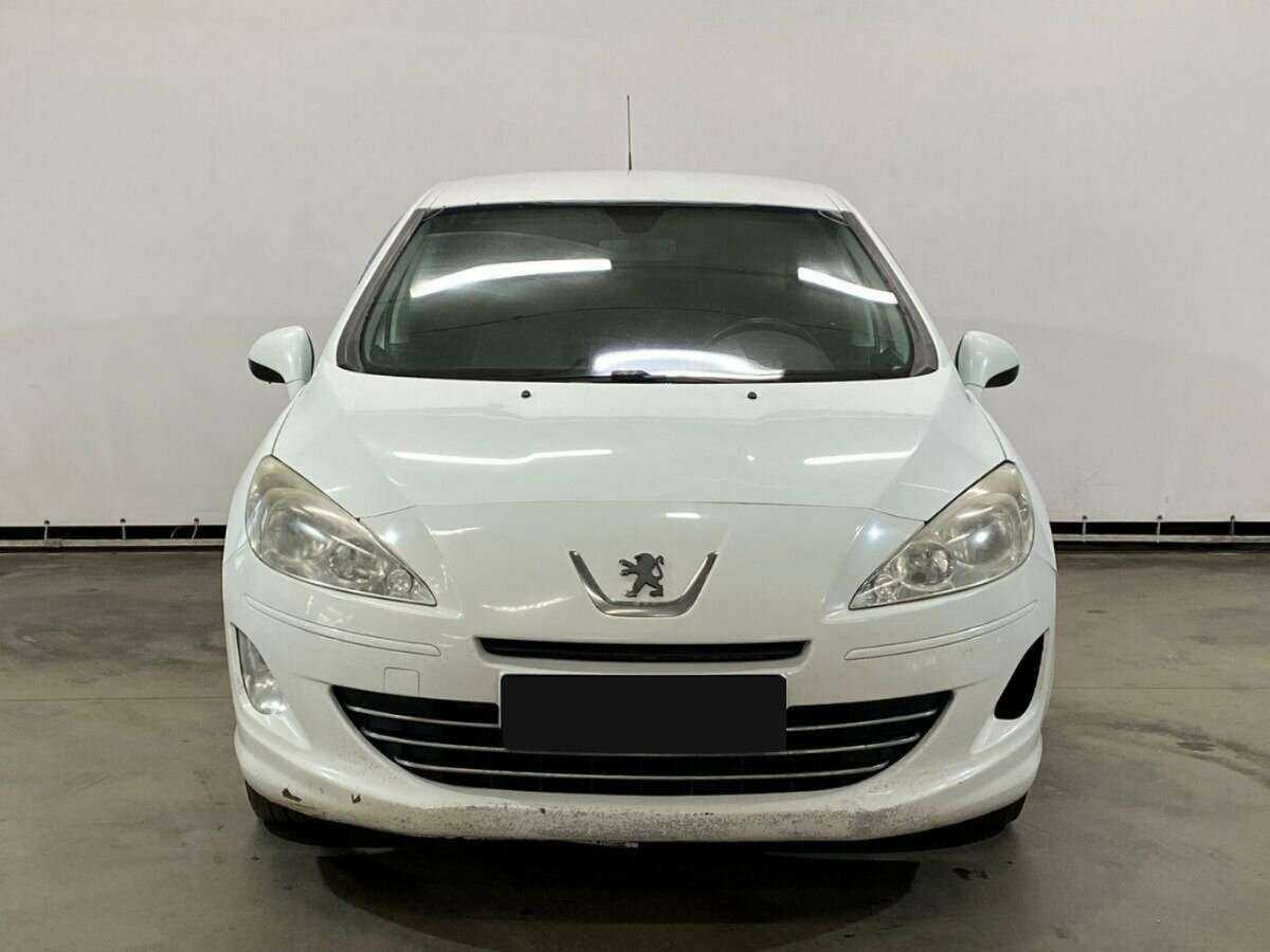 Peugeot 408 2012 года с пробегом. Фото: #1