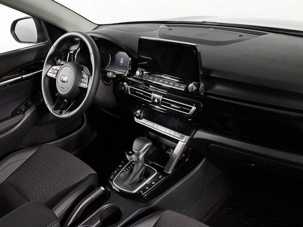 Kia Seltos 2024 года с пробегом. Фото: #3