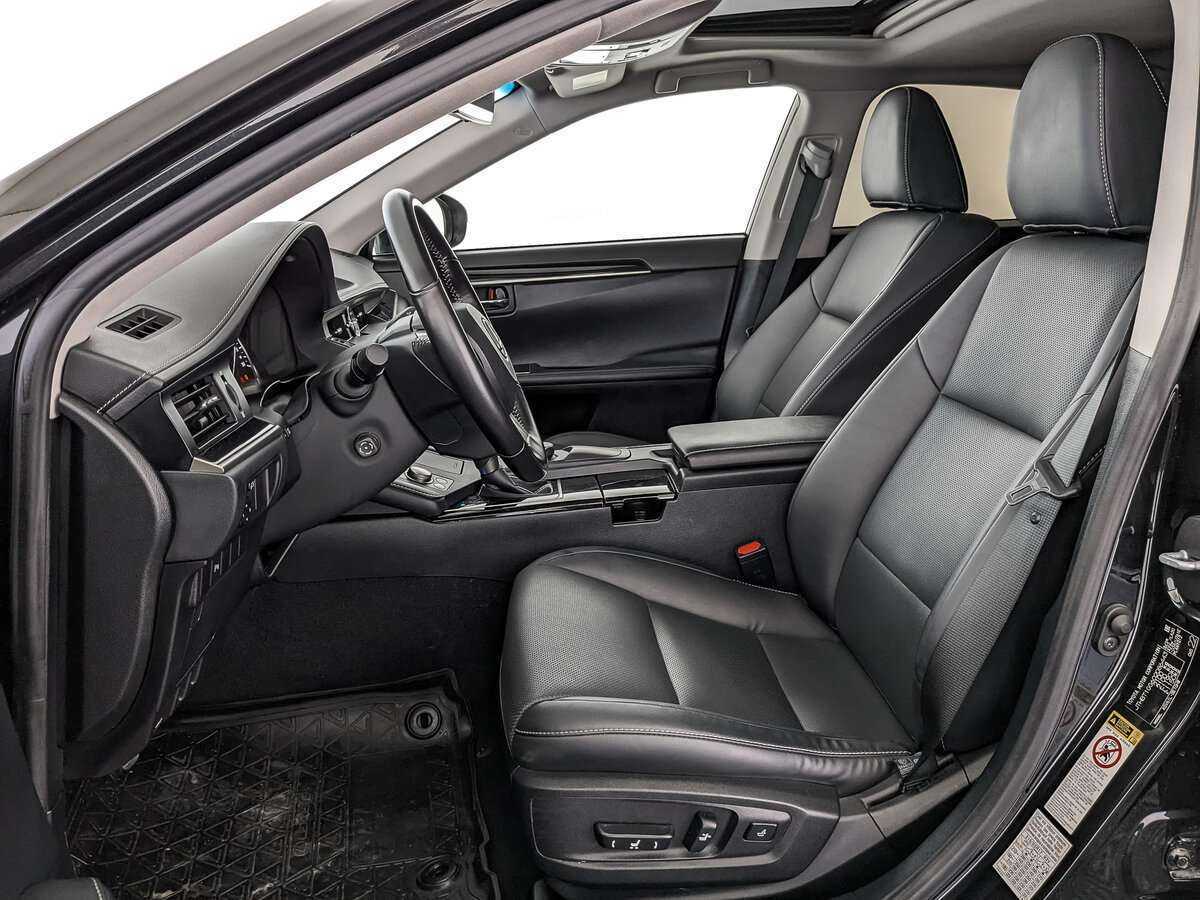 Lexus ES 2018 года с пробегом. Фото: #15