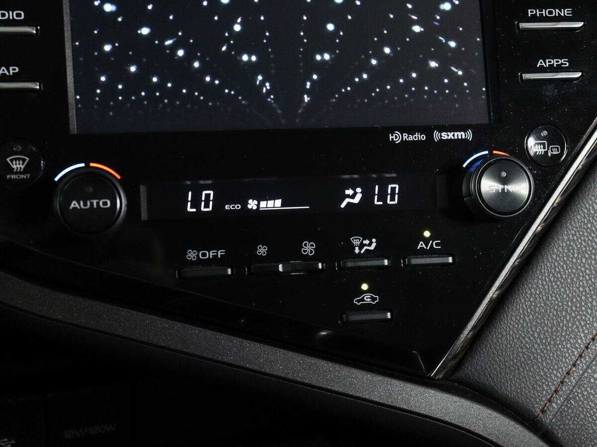 Toyota Camry 2020 года с пробегом. Фото: #20