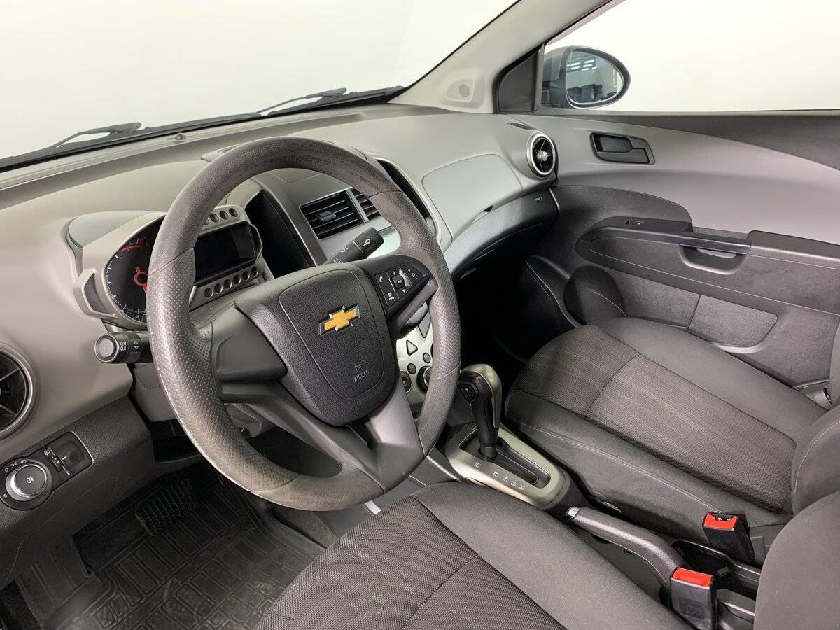 Chevrolet Aveo 2014 года с пробегом. Фото: #10