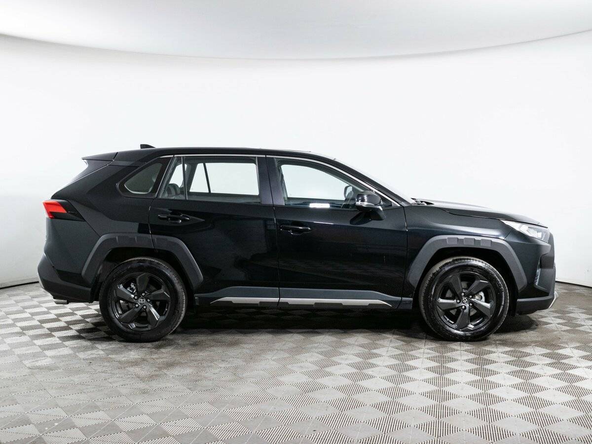 Toyota RAV4 2023 года с пробегом. Фото: #3
