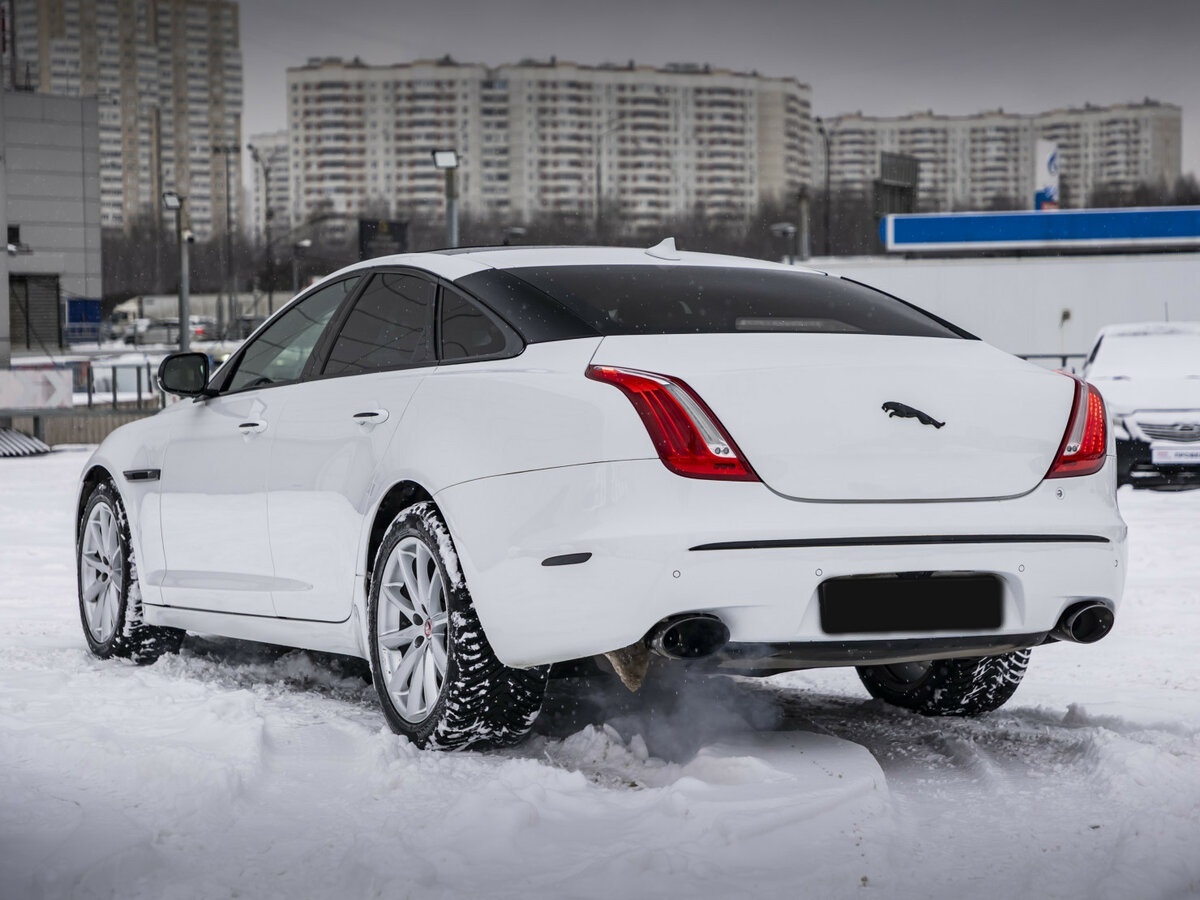 Jaguar XJ 2014 года с пробегом. Фото: #8