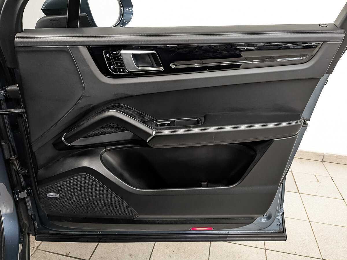 Porsche Cayenne 2019 года с пробегом. Фото: #21