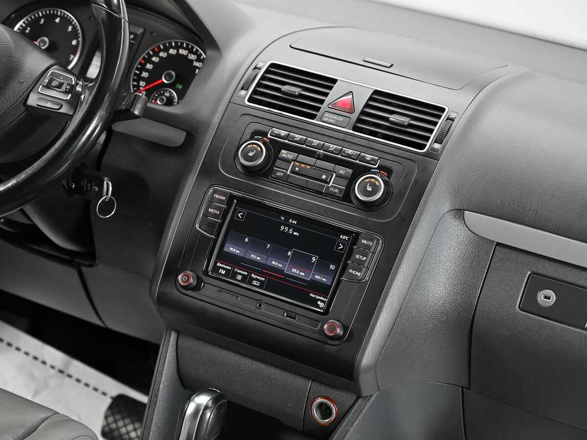 Volkswagen Touran 2012 года с пробегом. Фото: #9