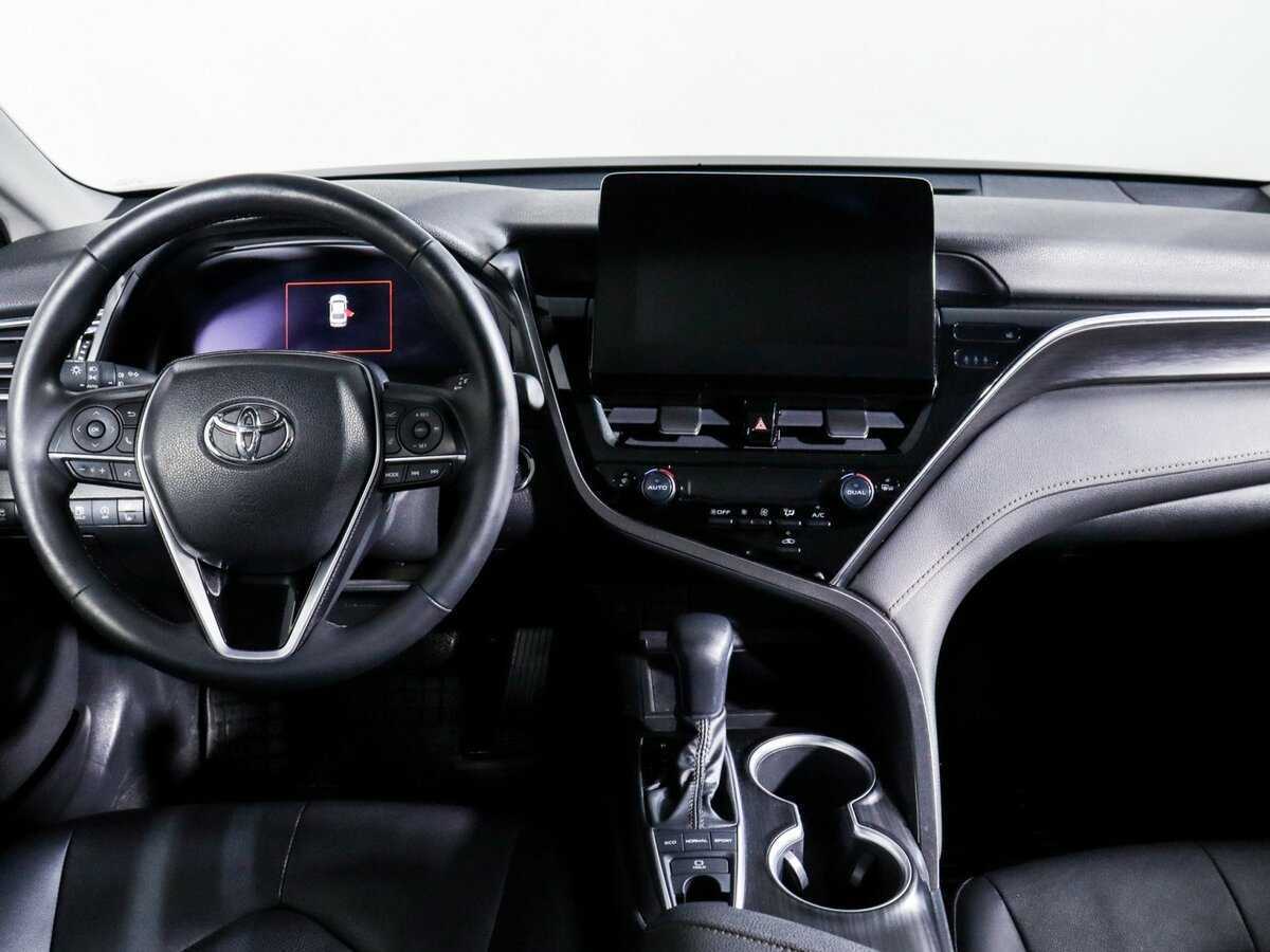 Toyota Camry 2023 года с пробегом. Фото: #11
