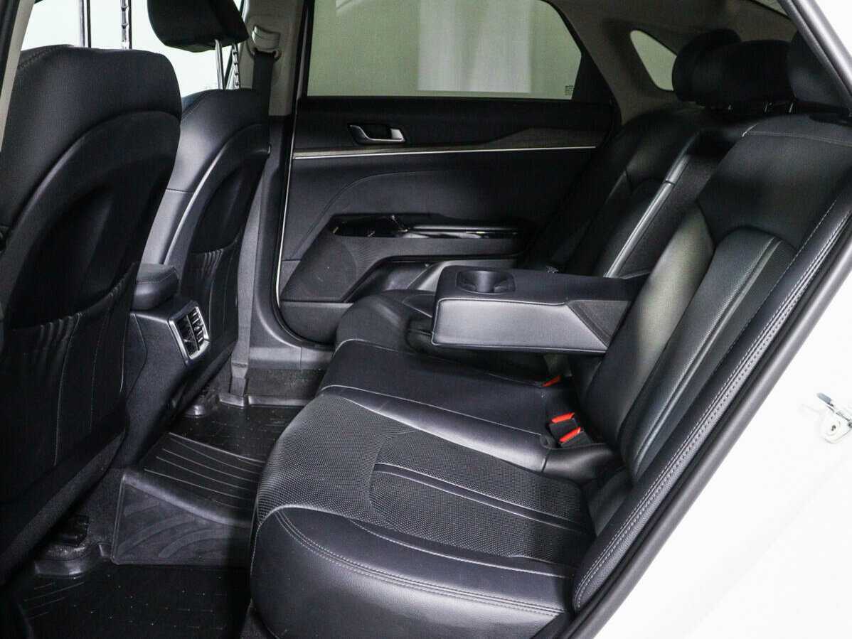 Kia K5 2021 года с пробегом. Фото: #7