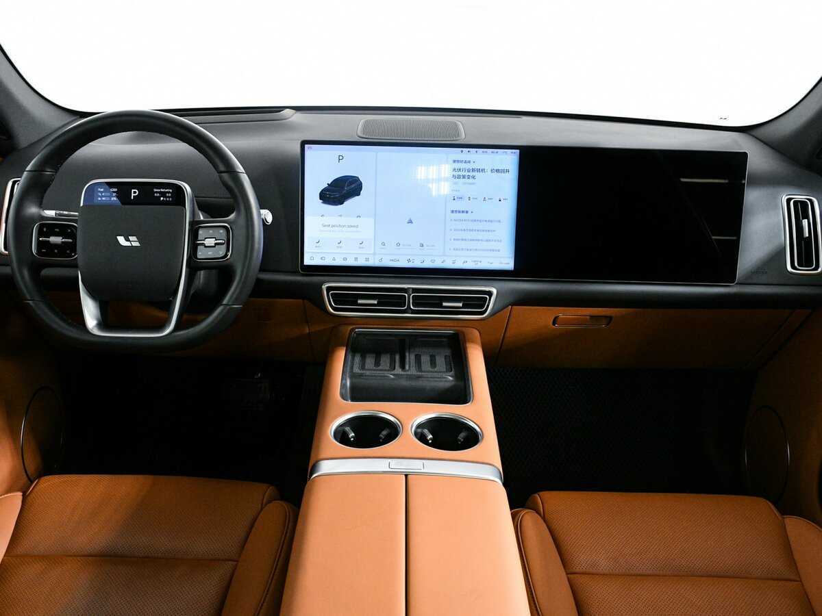 LiXiang L7 2024 года с пробегом. Фото: #7