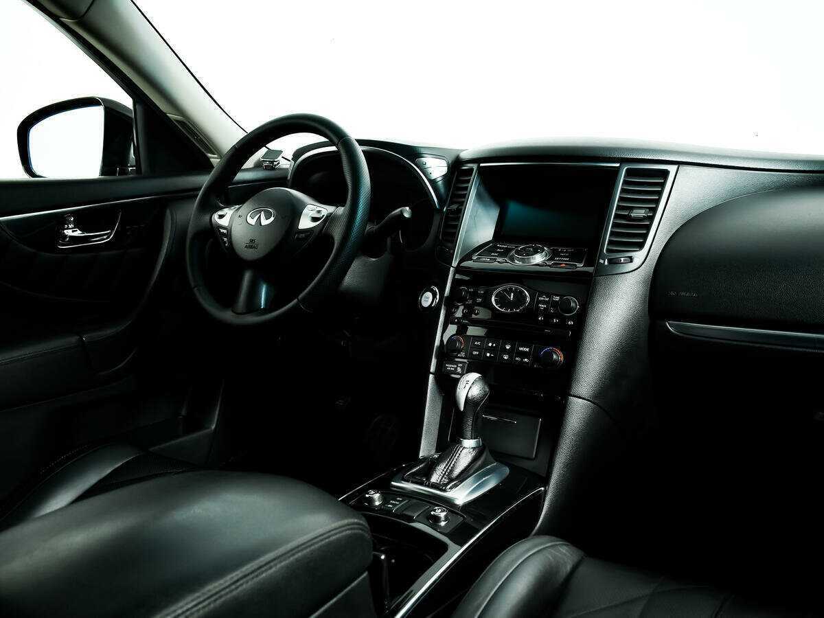 Infiniti FX 2010 года с пробегом. Фото: #7