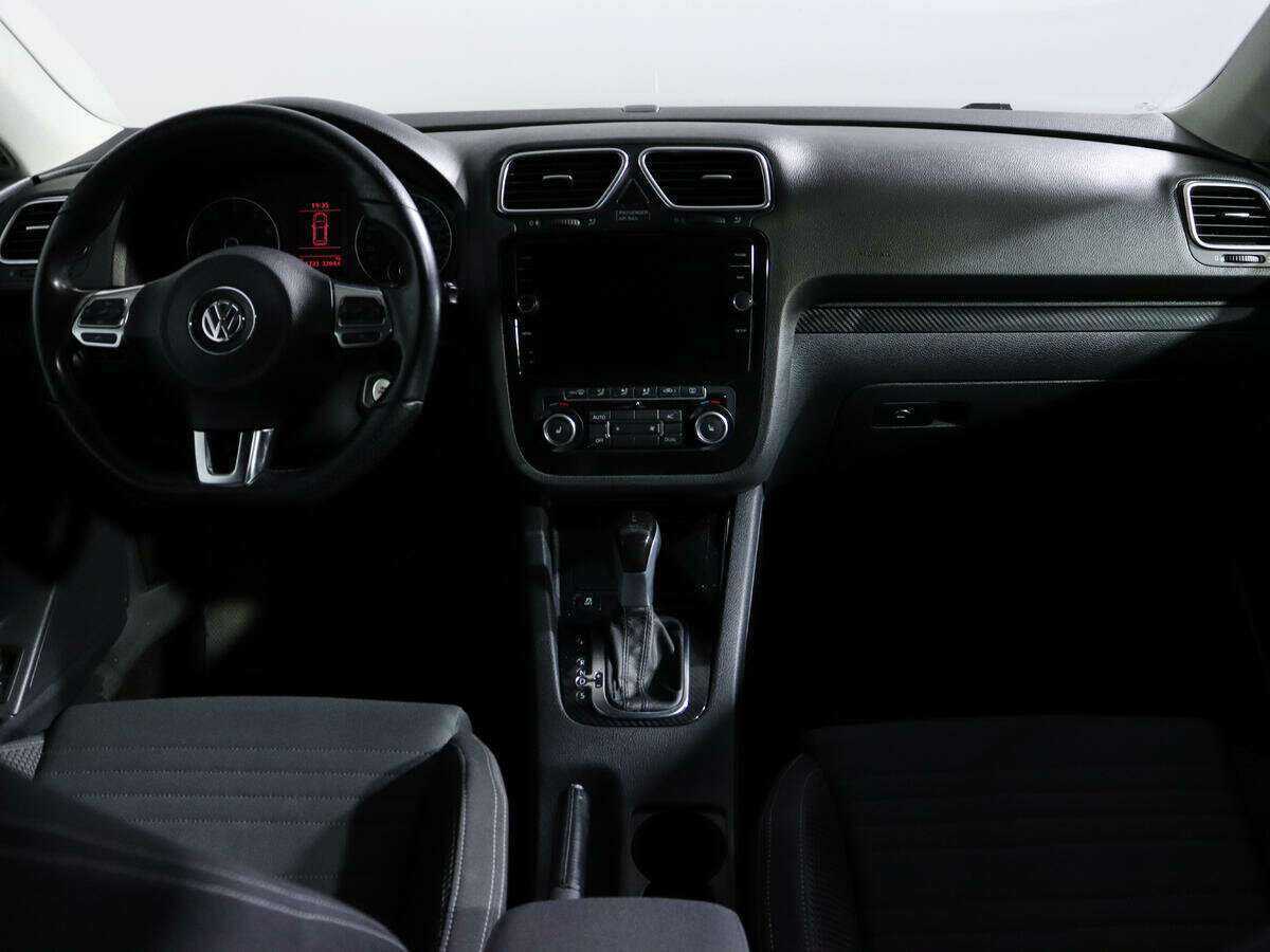 Volkswagen Scirocco 2011 года с пробегом. Фото: #11