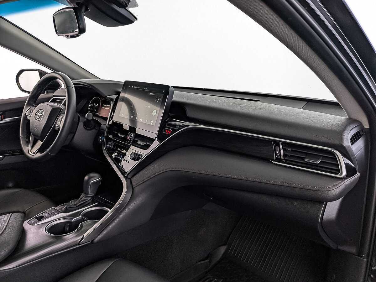 Toyota Camry 2023 года с пробегом. Фото: #12