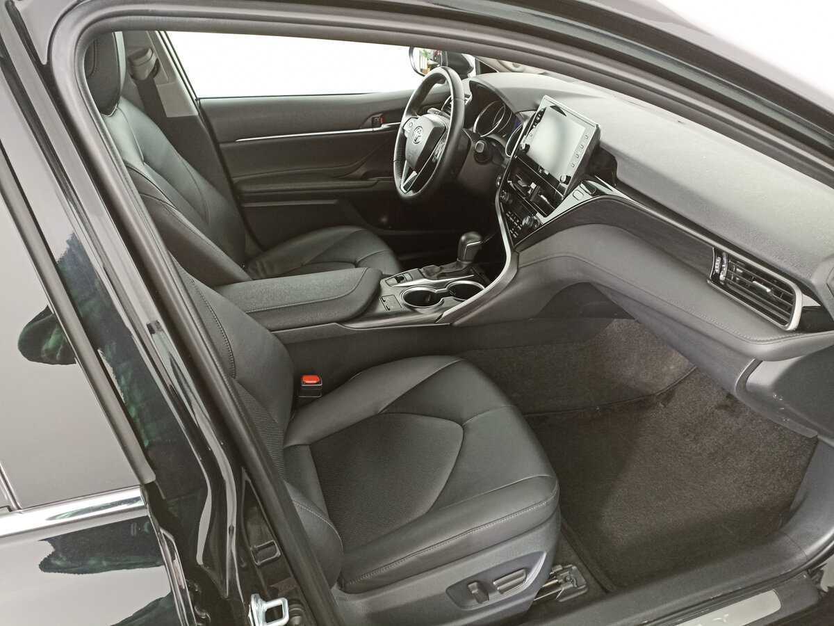 Toyota Camry 2021 года с пробегом. Фото: #10