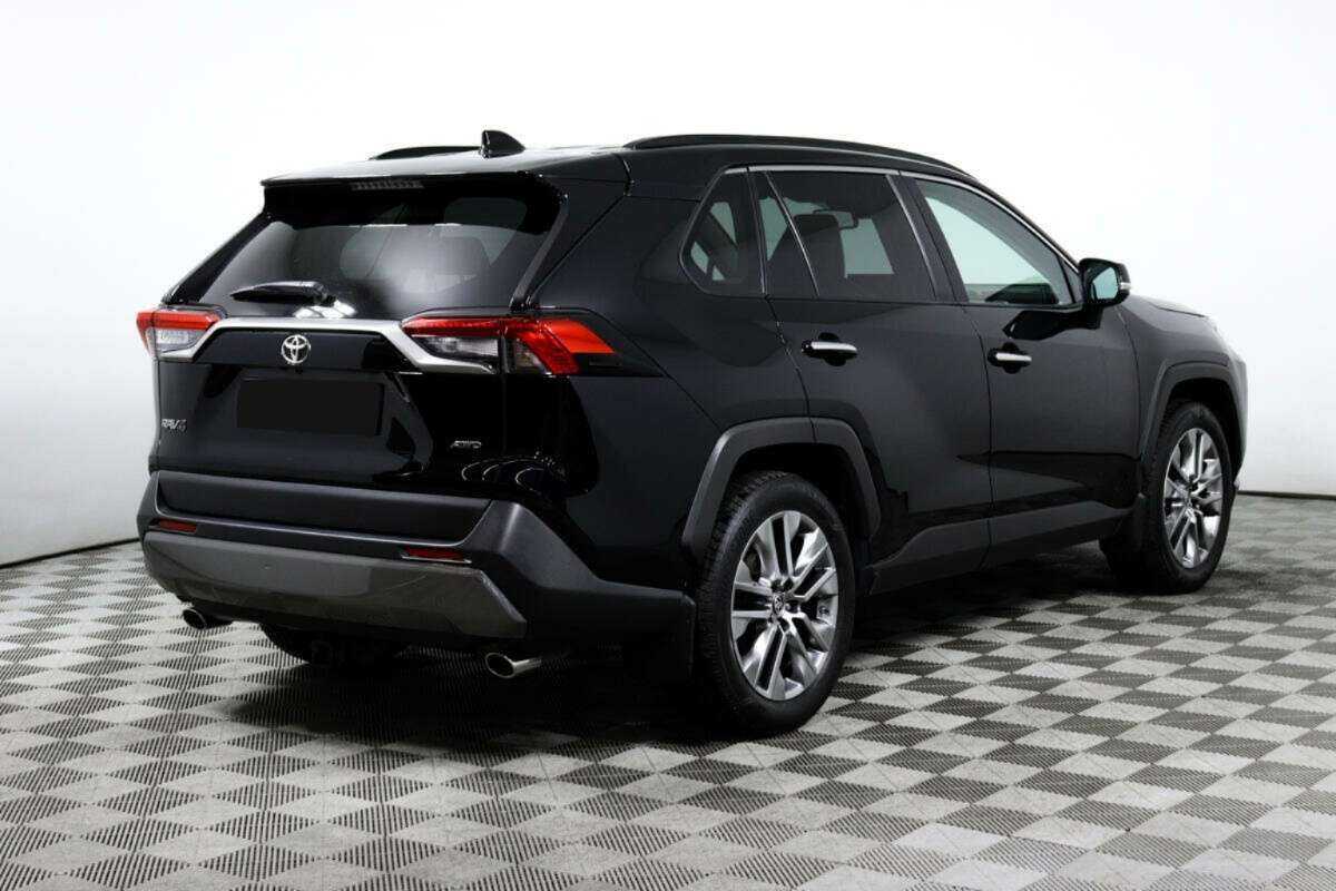 Toyota RAV4 2019 года с пробегом. Фото: #4