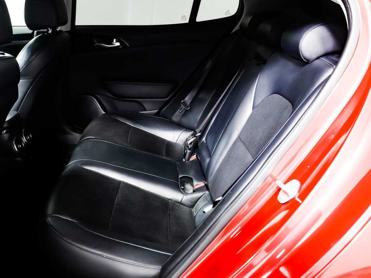 Kia Stinger 2018 года с пробегом. Фото: #11