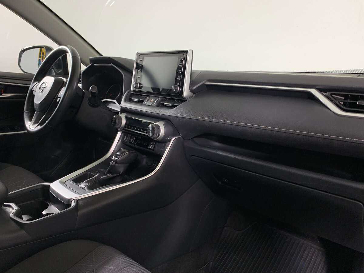 Toyota RAV4 2020 года с пробегом. Фото: #10