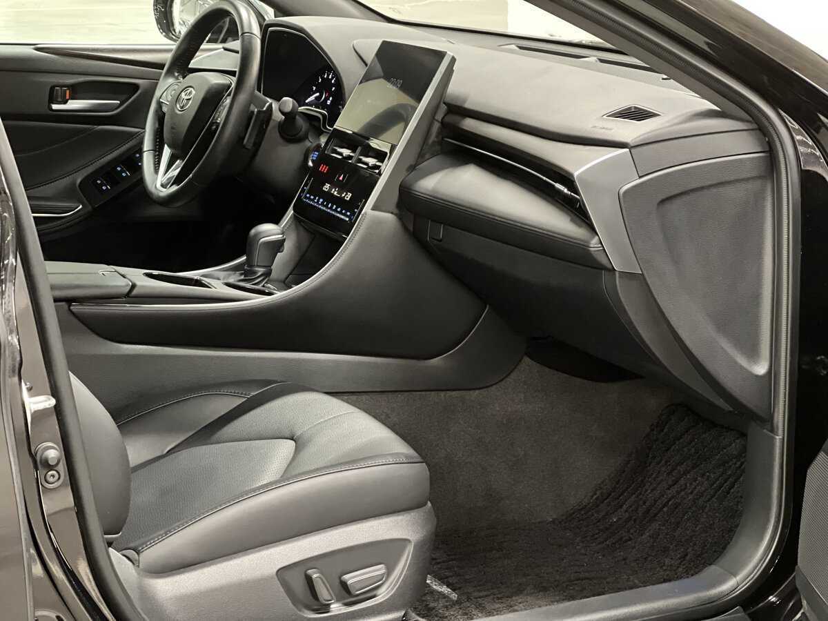 Toyota Avalon 2022 года с пробегом. Фото: #10