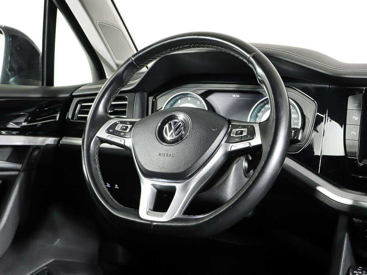 Volkswagen Touareg 2019 года с пробегом. Фото: #17