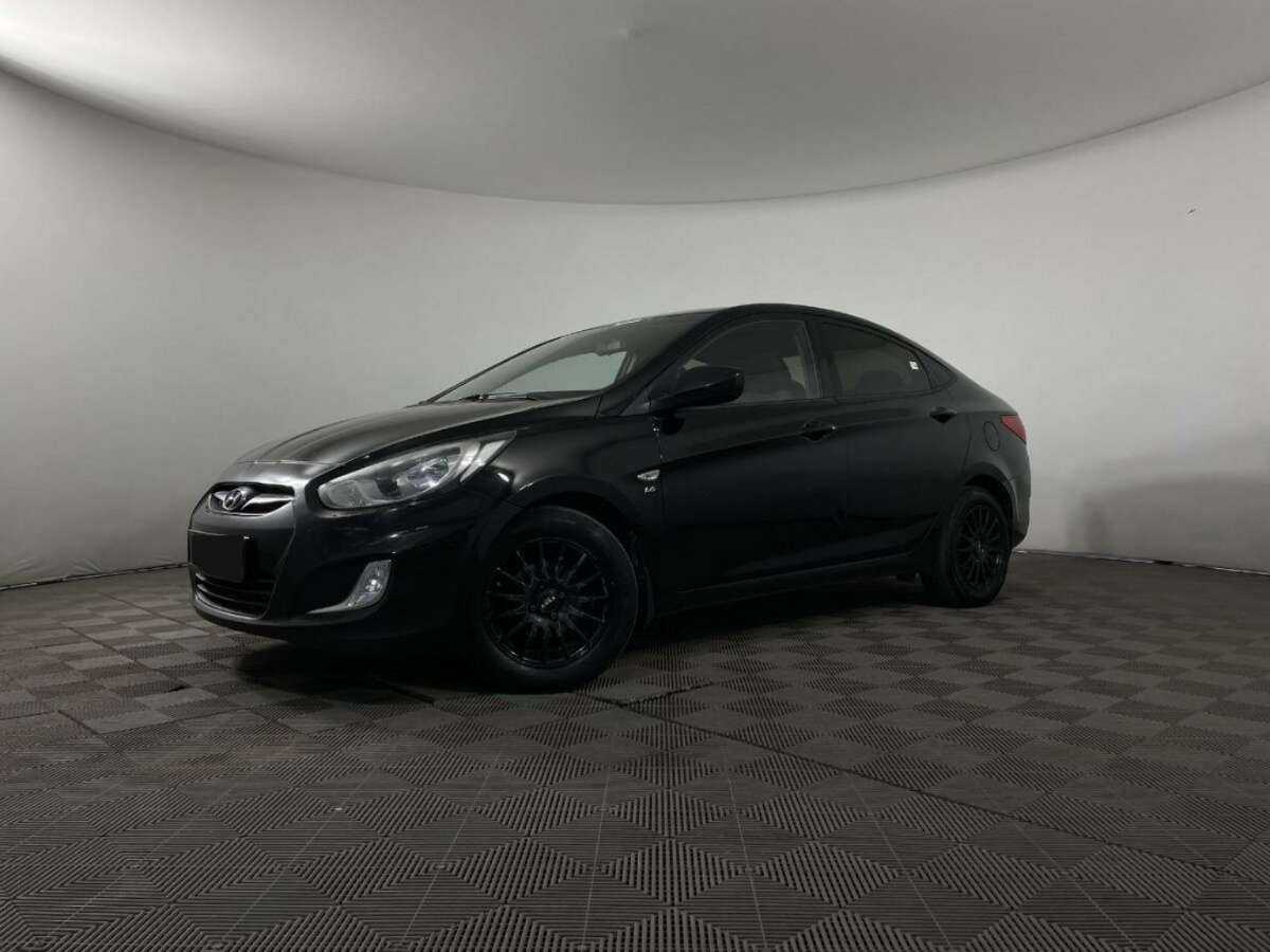 Hyundai Solaris 2011 года с пробегом. Посмотреть фото