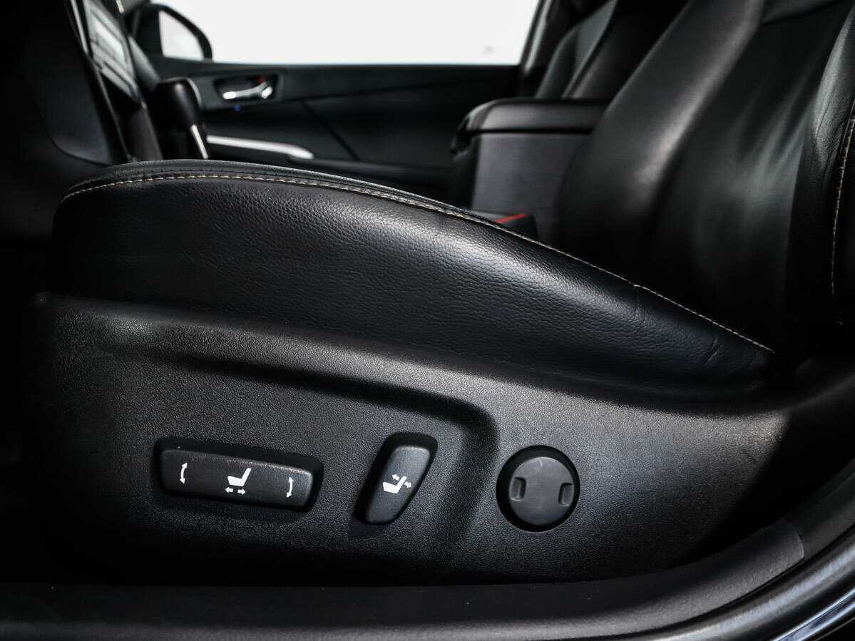 Toyota Camry 2015 года с пробегом. Фото: #9