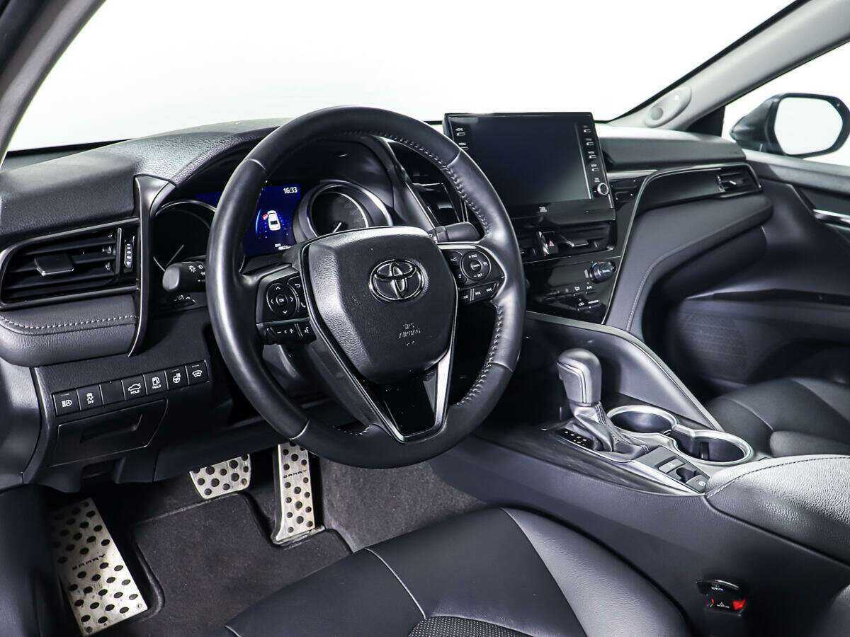 Toyota Camry 2022 года с пробегом. Фото: #11