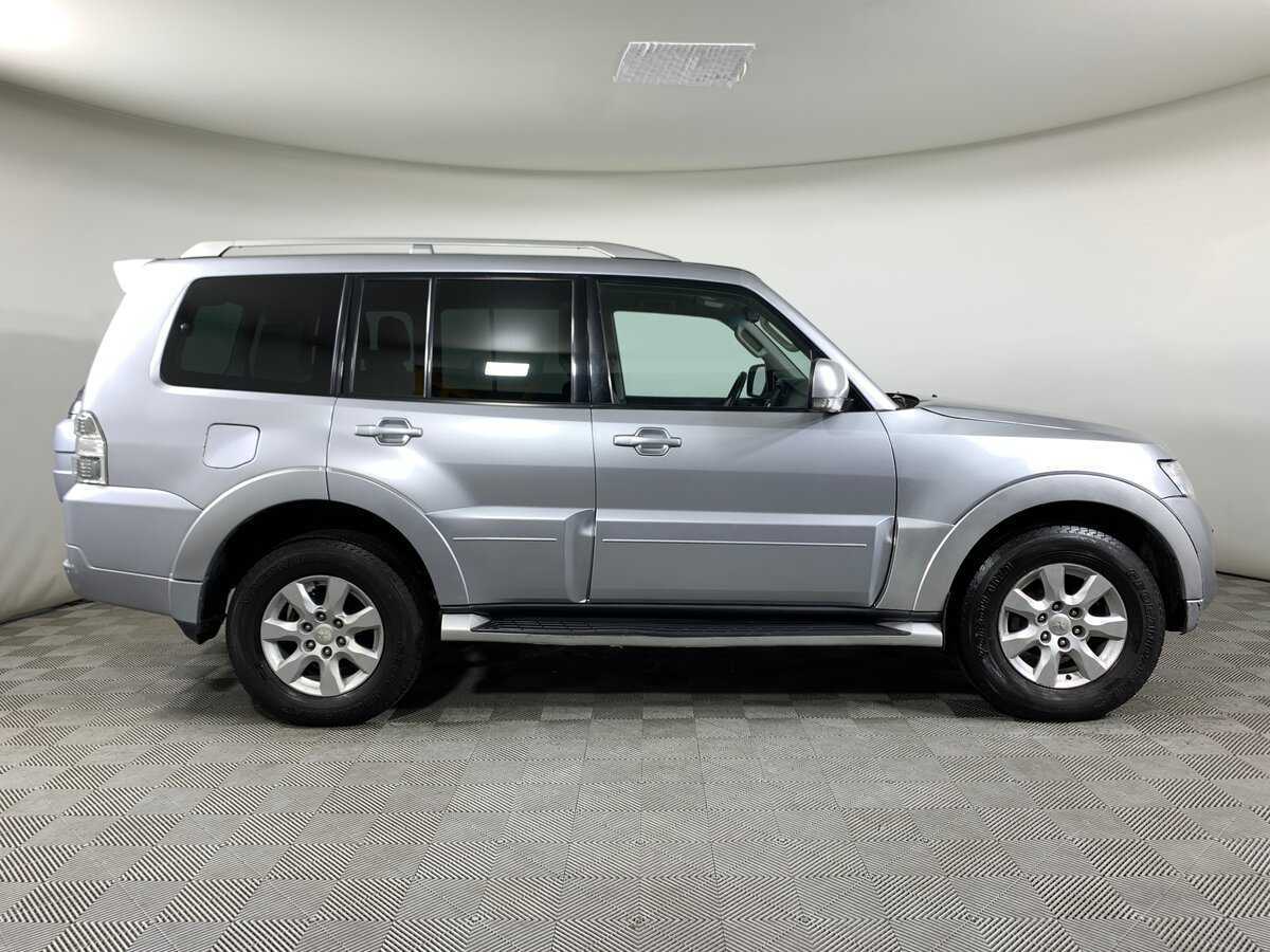 Mitsubishi Pajero 2011 года с пробегом. Фото: #3