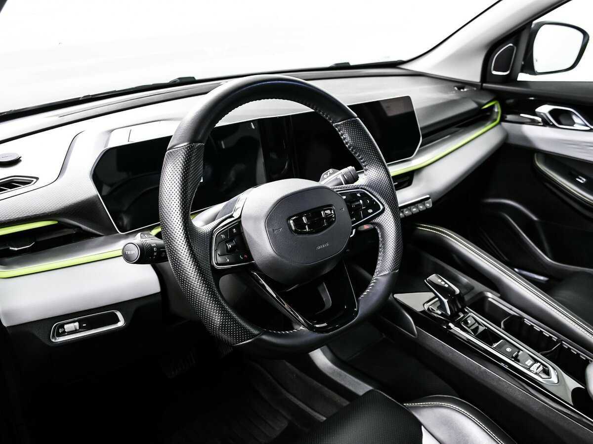 Geely Coolray 2023 года с пробегом. Фото: #12