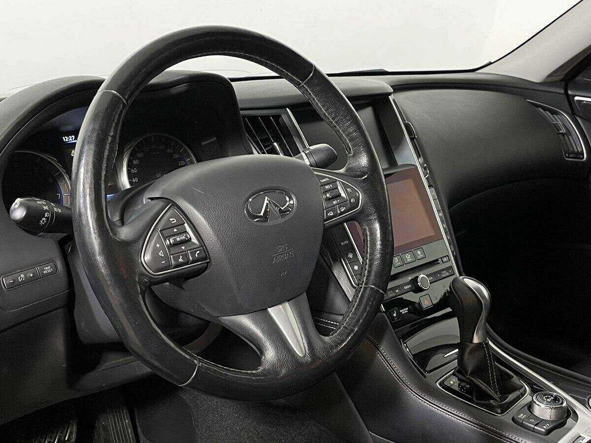 Infiniti Q50 2015 года с пробегом. Фото: #12