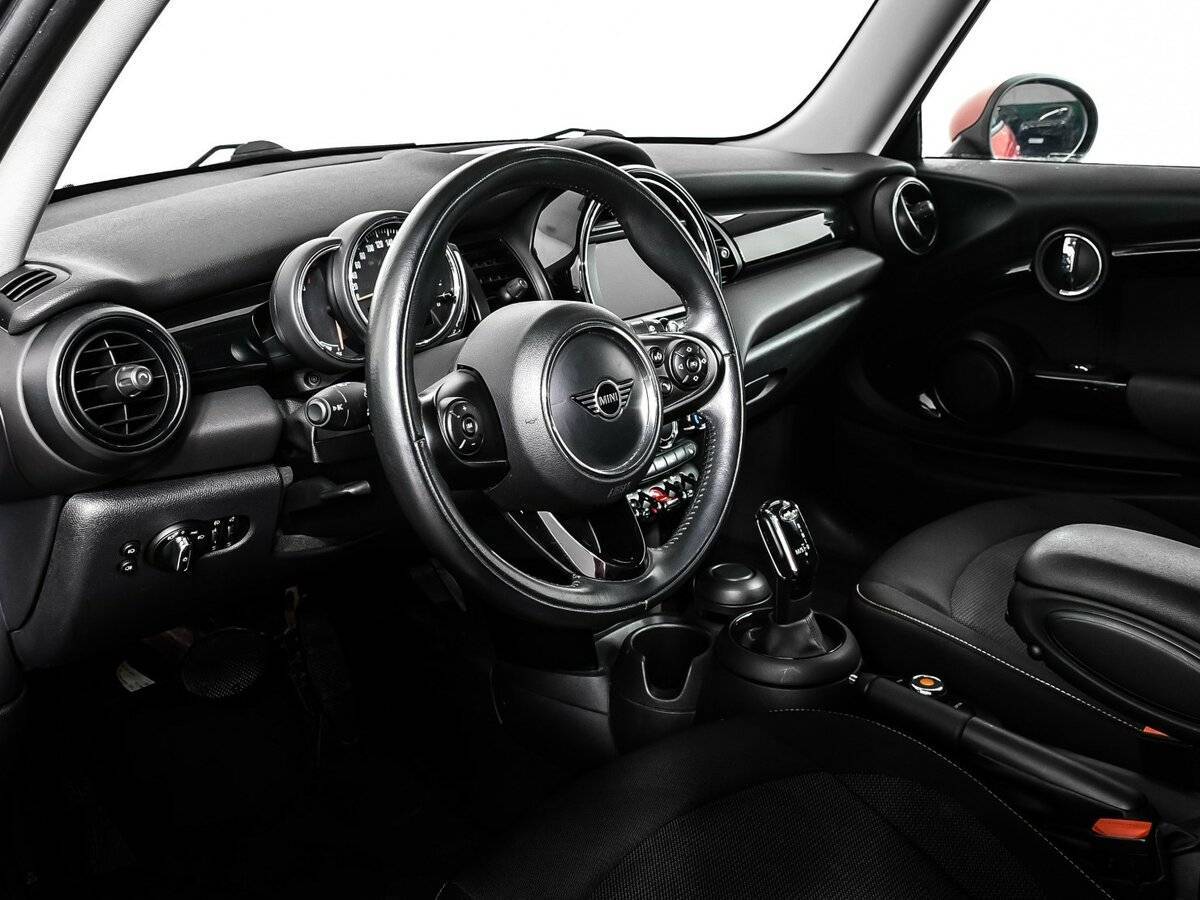 Mini Hatch 2019 года с пробегом. Фото: #11