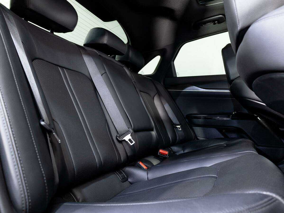 Kia K5 2020 года с пробегом. Фото: #11