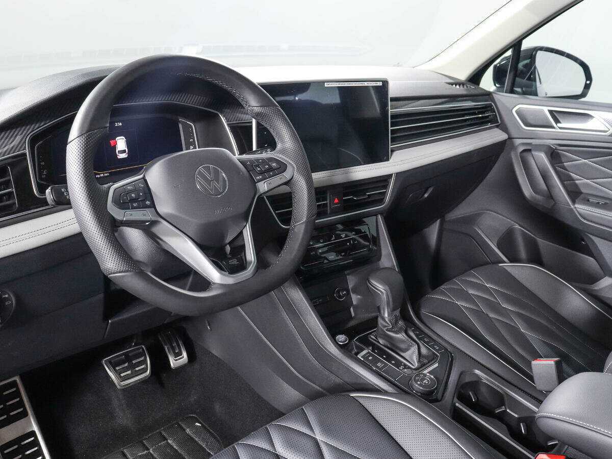 Volkswagen Tiguan 2023 года с пробегом. Фото: #12