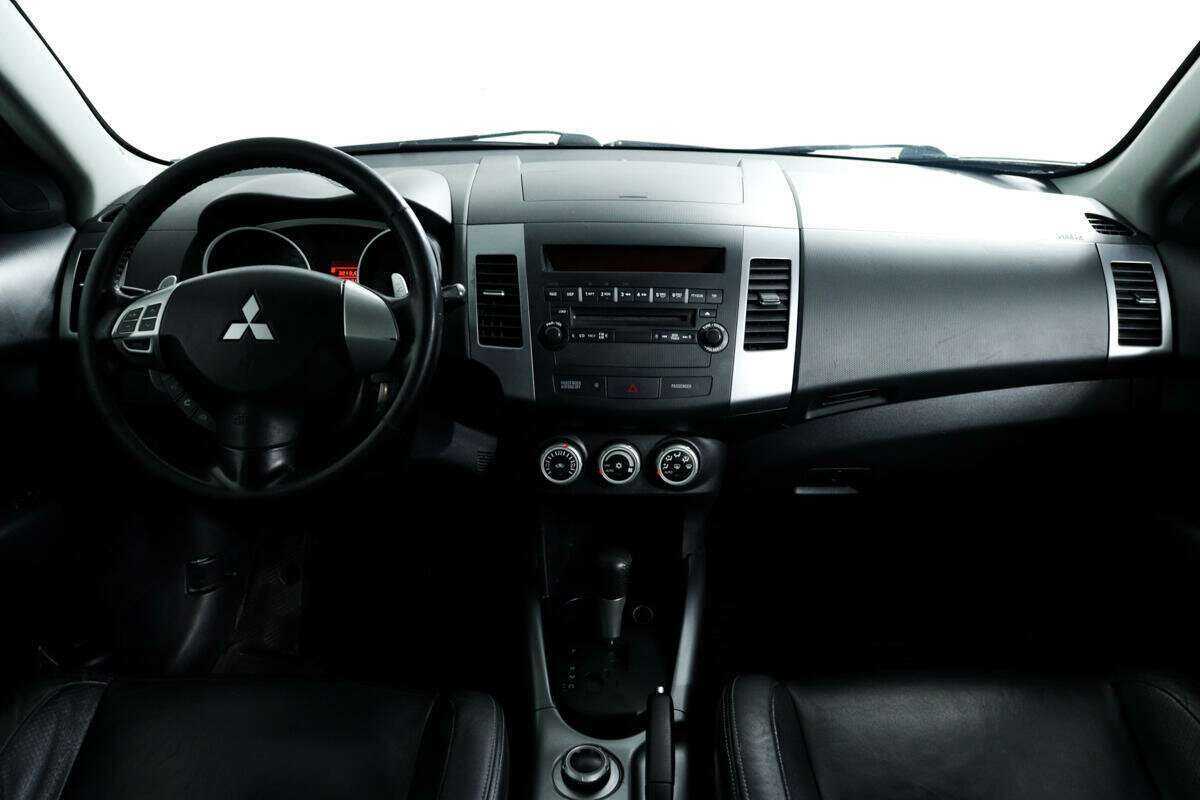 Mitsubishi Outlander 2008 года с пробегом. Фото: #10