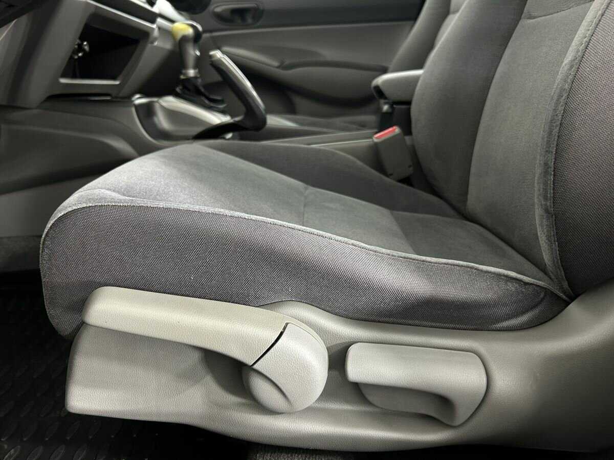 Honda Civic 2007 года с пробегом. Фото: #8