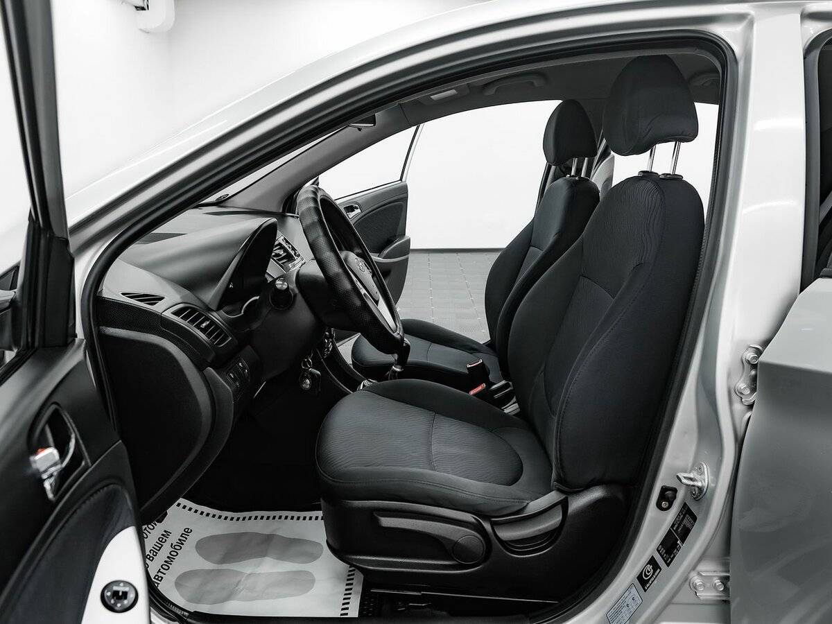 Hyundai Solaris 2011 года с пробегом. Фото: #6