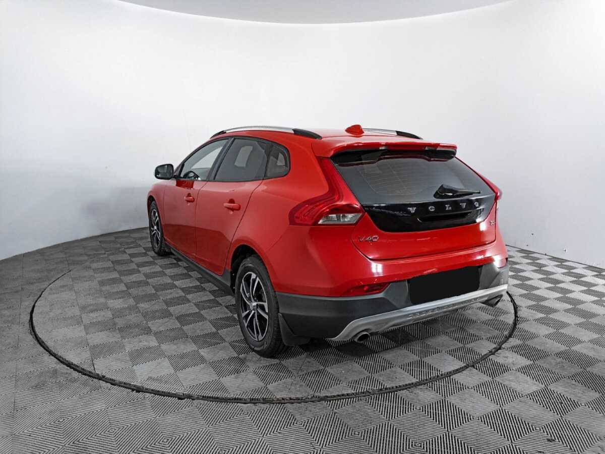 Volvo V40 Cross Country 2013 года с пробегом. Фото: #4